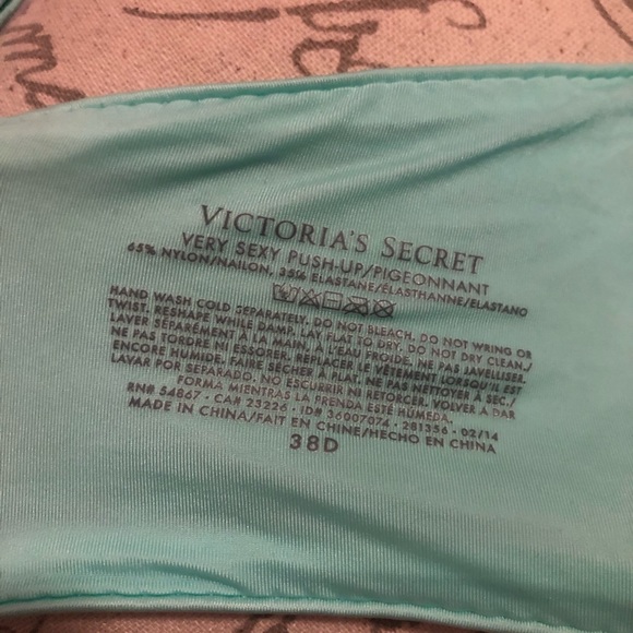 Victoria’s Secret very sexy push-up bra race back 38D - Picture 4 of 4